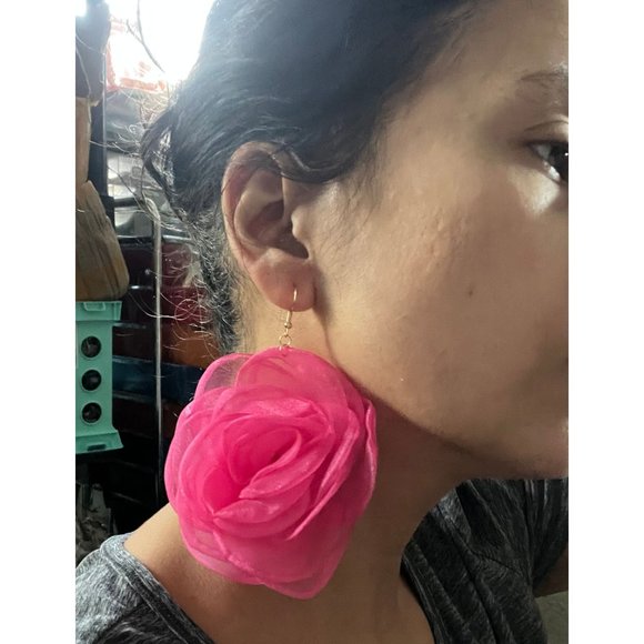 Large fuchsia flower earrings , pink flower  hook fabric petal chunky statement - Picture 4 of 4